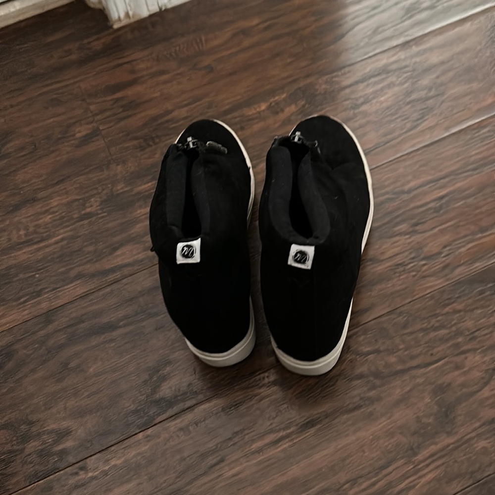 Wedge - Picture 2 of 3